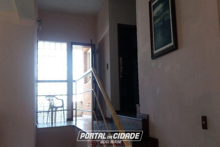 Casa &agrave; venda - 242m&sup2; - Centro
