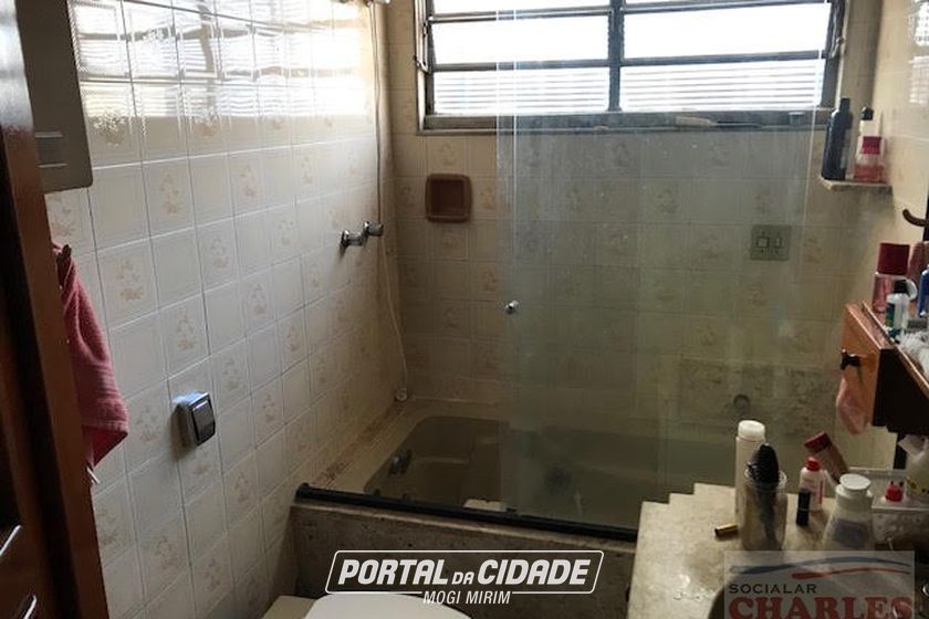 Casa &agrave; venda - 233m&sup2; - Centro