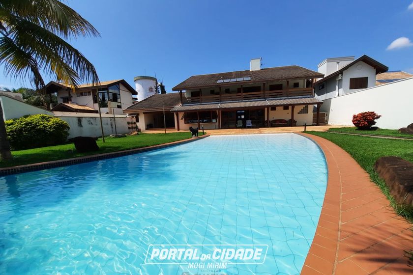 Casa para alugar - 10m&sup2; - Centro