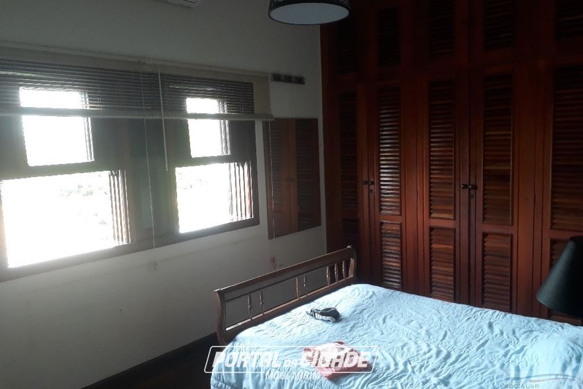 Casa &agrave; venda - 500m&sup2; - Centro