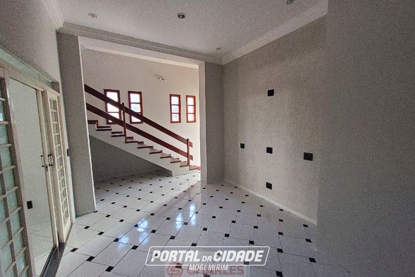 Casa para alugar - 200m&sup2; - Centro
