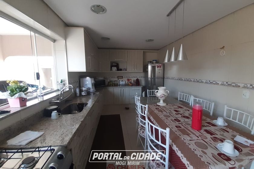 Casa &agrave; venda - 160m&sup2; - Centro