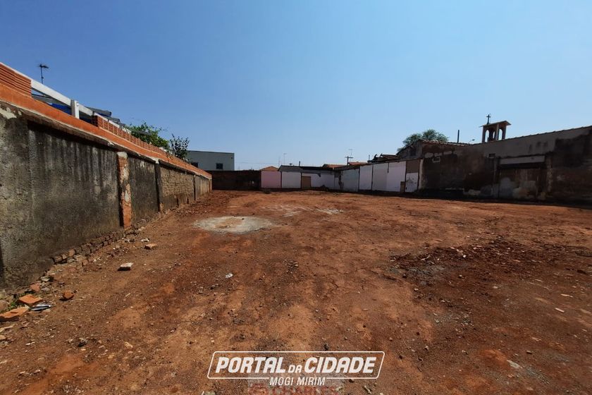 Terreno para alugar - 10m&sup2; - Centro