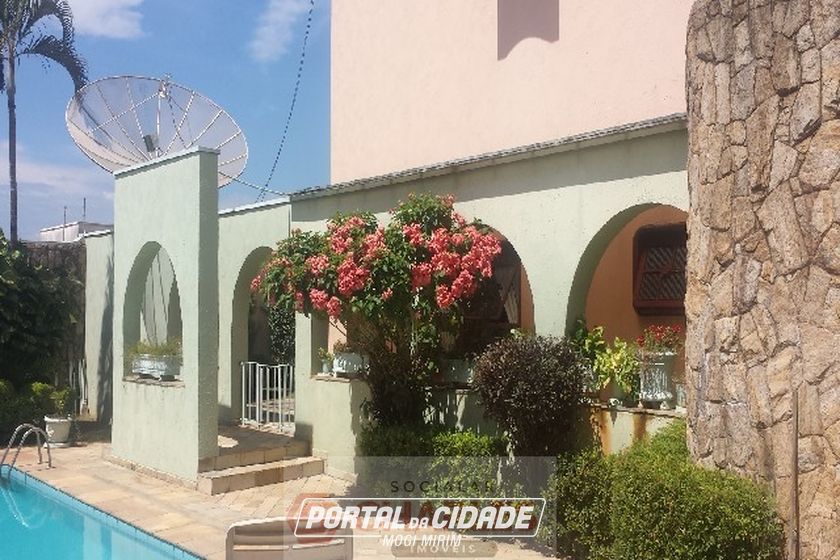 Casa &agrave; venda - 10m&sup2; - Centro