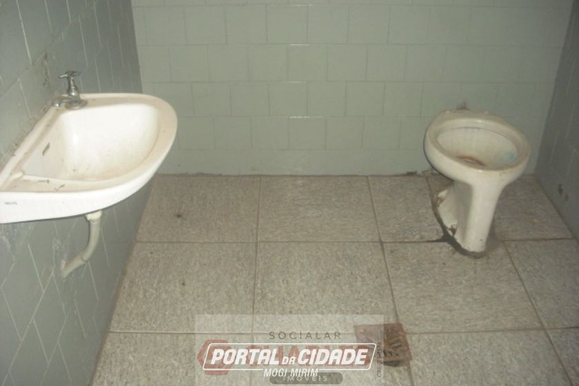Sal&atilde;o Comercial &agrave; venda - 166m&sup2; - Centro