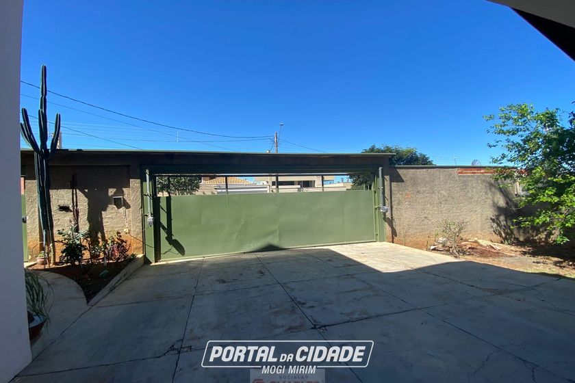 Casa &agrave; venda - 325m&sup2; - Centro