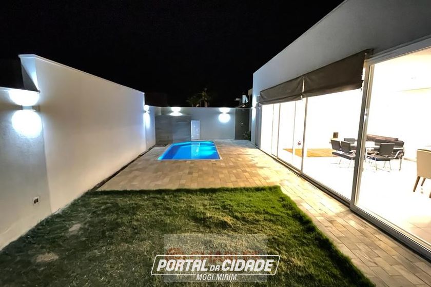 Casa &agrave; venda - 400m&sup2; - Centro