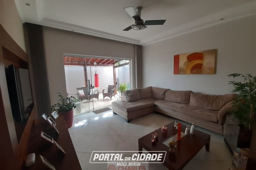 Casa &agrave; venda - 160m&sup2; - Centro