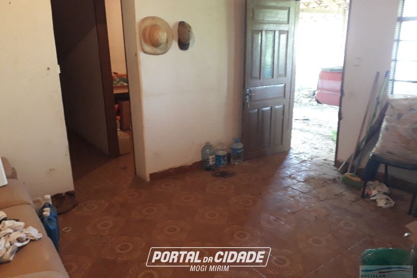 S&iacute;tio &agrave; venda - 10m&sup2; - Centro
