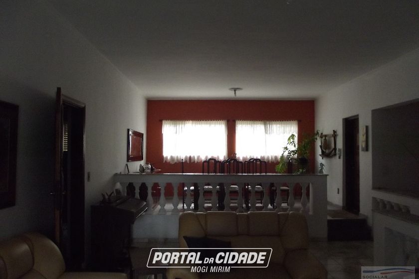 Casa &agrave; venda - 360m&sup2; - Centro