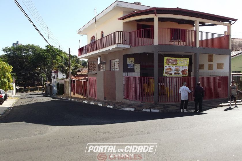 Casa &agrave; venda - 348m&sup2; - Centro