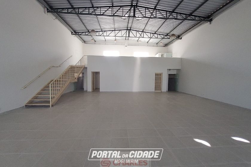 Sal&atilde;o Comercial para alugar - 302m&sup2; - Centro
