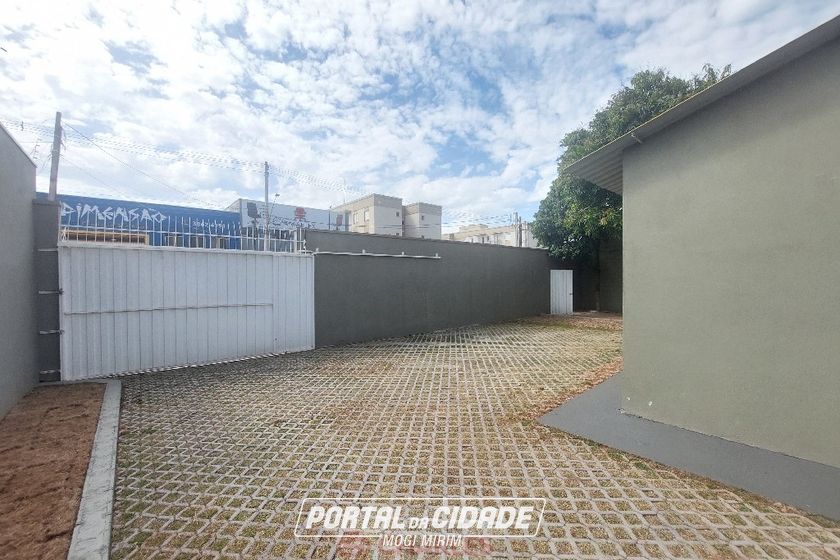 Sal&atilde;o Comercial para alugar - 250m&sup2; - Centro