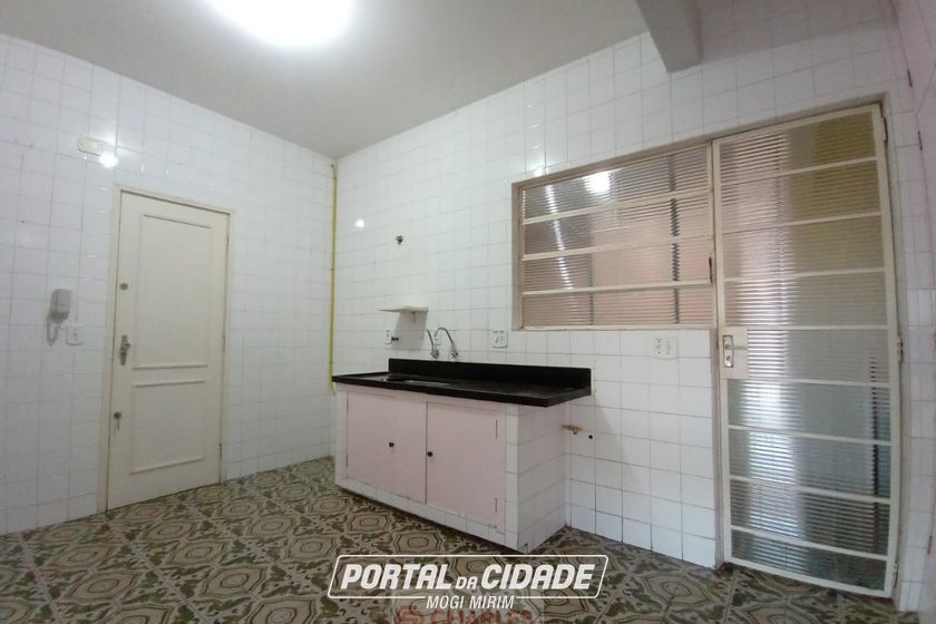 Apartamento para alugar - 131m&sup2; - Centro