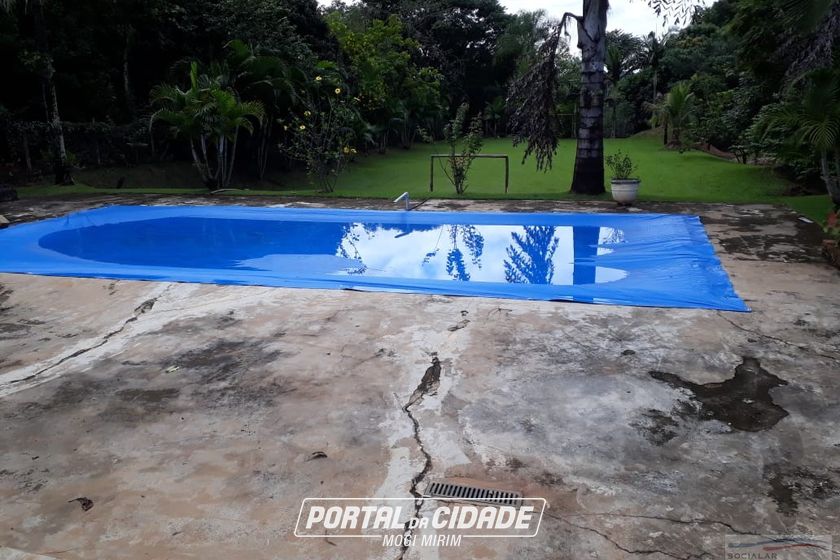 S&iacute;tio &agrave; venda - 10m&sup2; - Centro