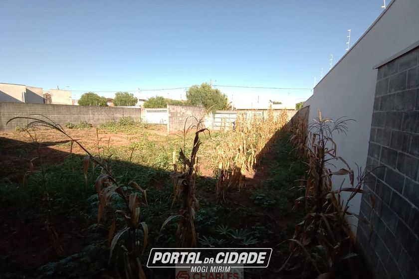 Terreno &agrave; venda - 10m&sup2; - Centro