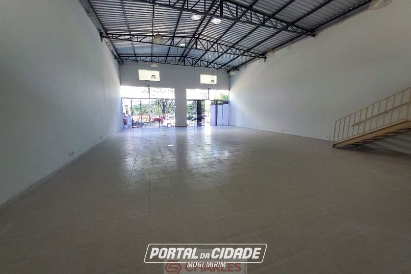 Sal&atilde;o Comercial para alugar - 302m&sup2; - Centro