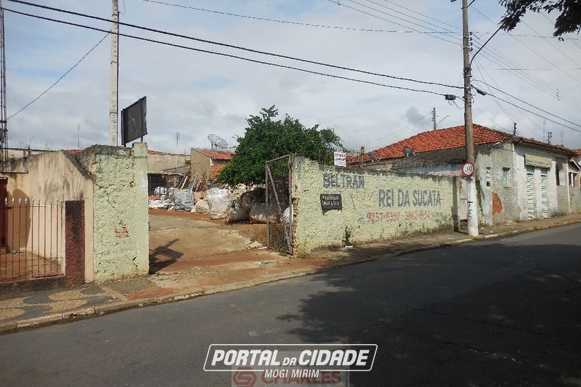 Terreno &agrave; venda - 10m&sup2; - Centro