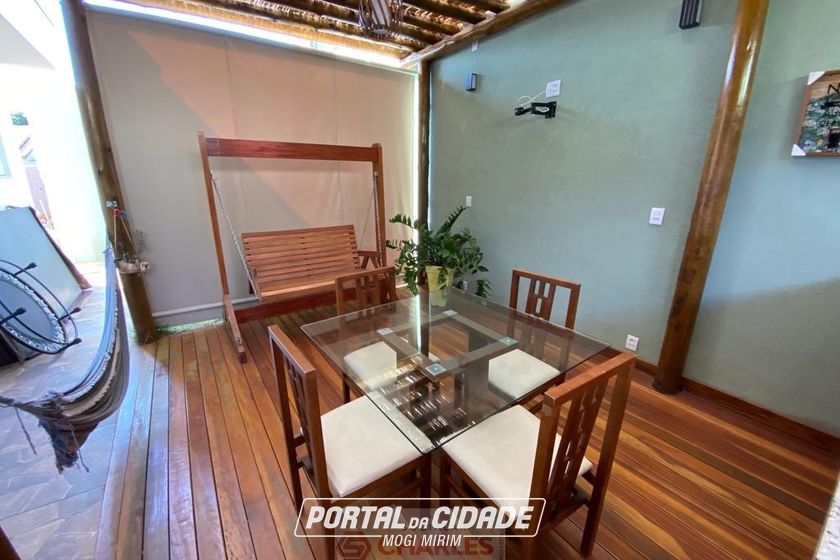 Casa &agrave; venda - 180m&sup2; - Centro