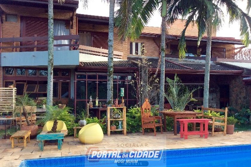 Casa &agrave; venda - 460m&sup2; - Centro