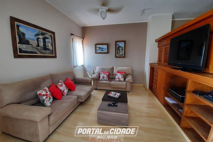 Casa &agrave; venda - 400m&sup2; - Centro