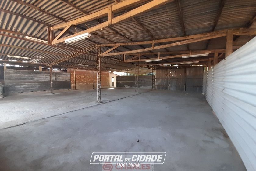 Sal&atilde;o Comercial para alugar - 300m&sup2; - Centro