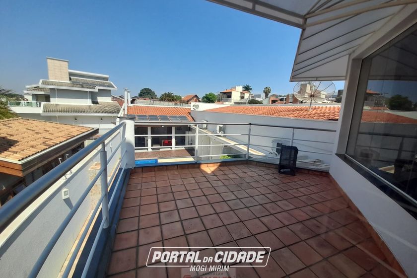 Casa &agrave; venda - 326m&sup2; - Centro