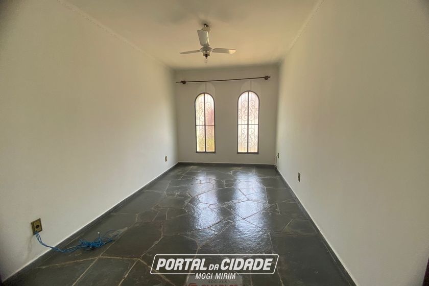Casa &agrave; venda - 293m&sup2; - Centro