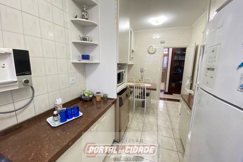 Apartamento &agrave; venda - 120m&sup2; - Centro