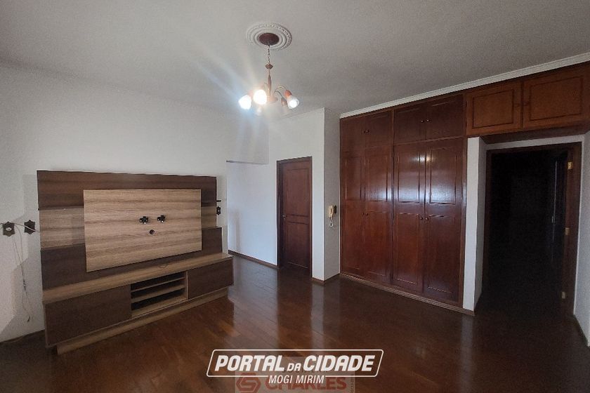 Casa para alugar - 268m&sup2; - Centro