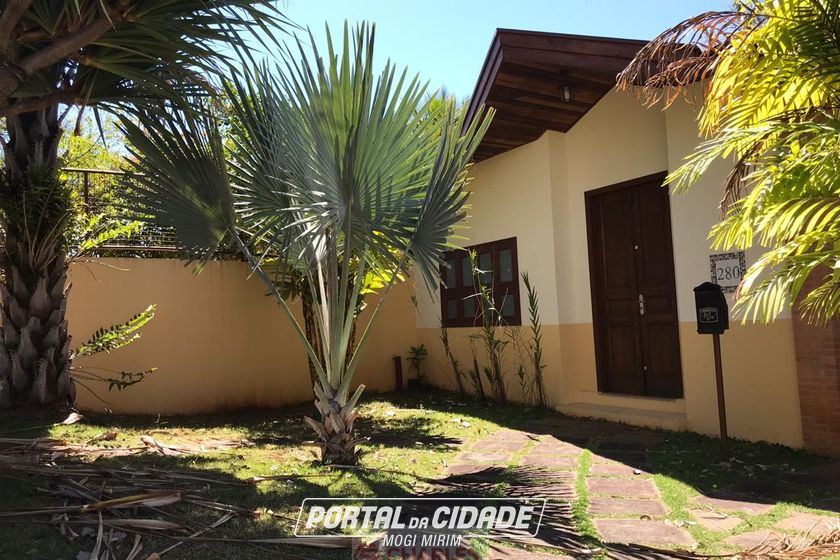 Casa &agrave; venda - 297m&sup2; - Centro