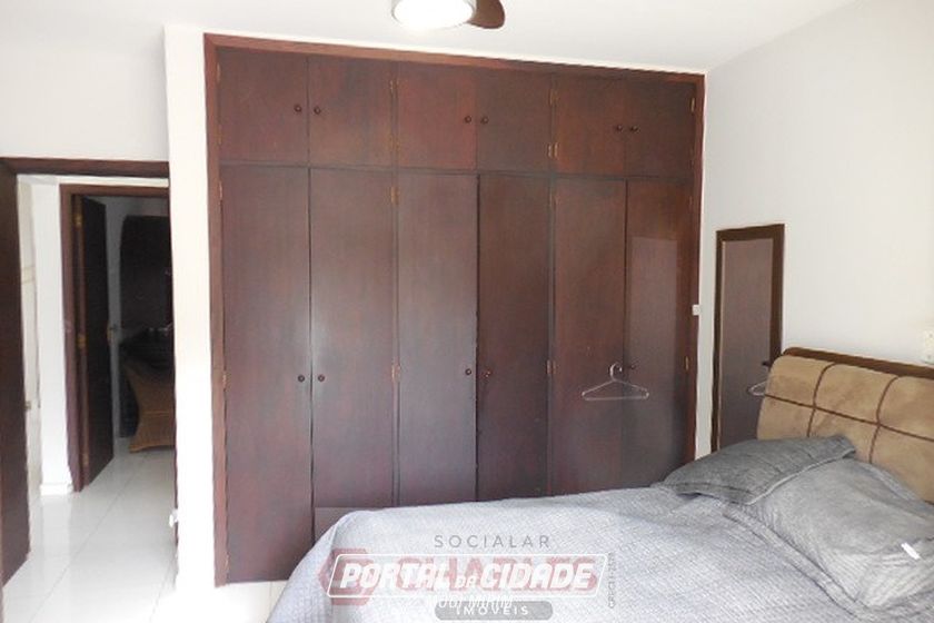 Casa &agrave; venda - 313m&sup2; - Centro
