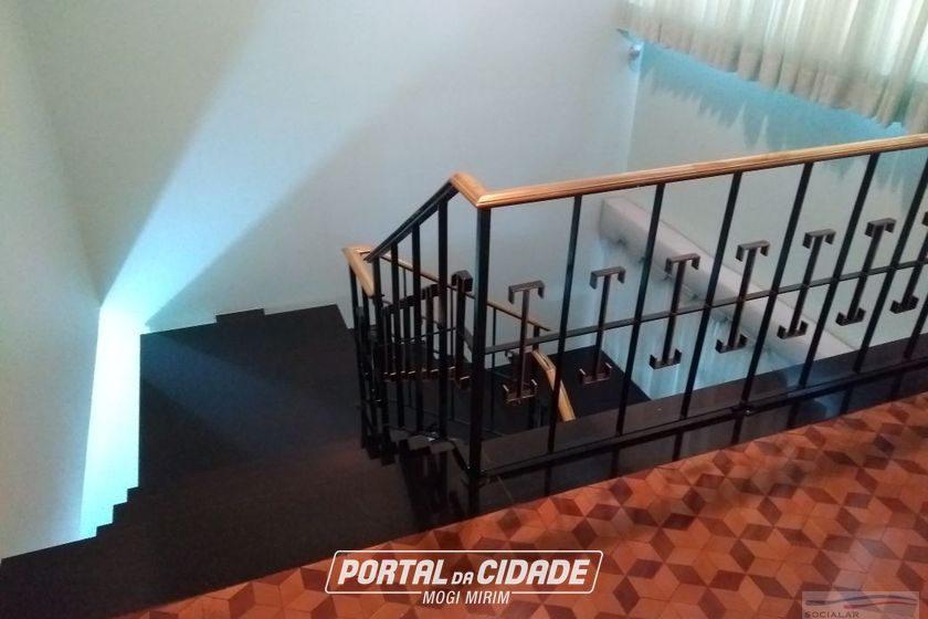Casa &agrave; venda - 400m&sup2; - Centro