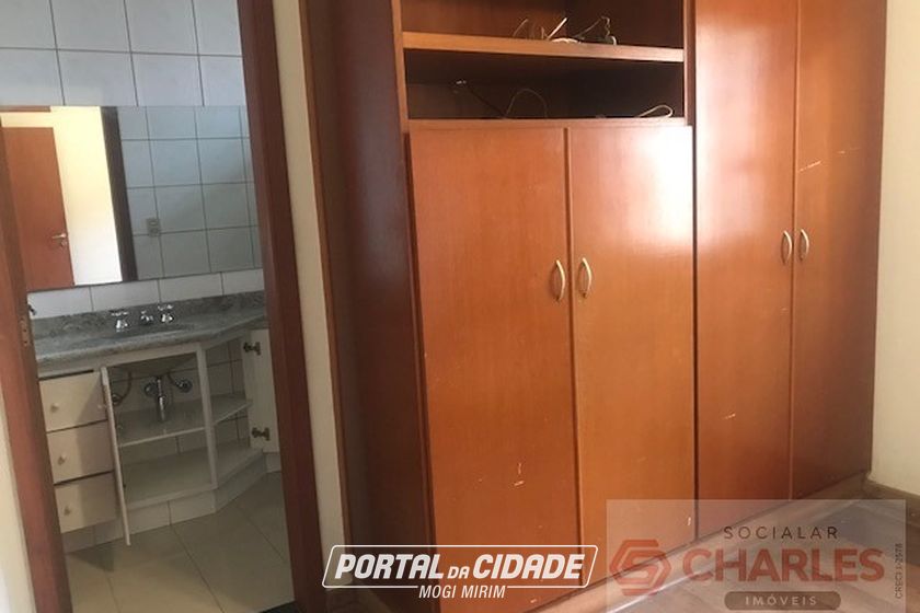 Casa &agrave; venda - 204m&sup2; - Centro