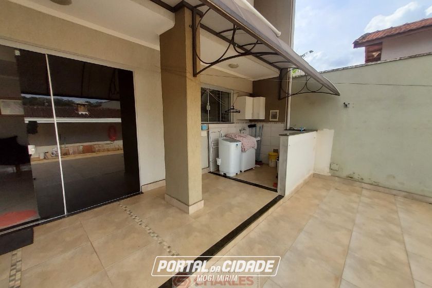 Casa &agrave; venda - 141m&sup2; - Centro