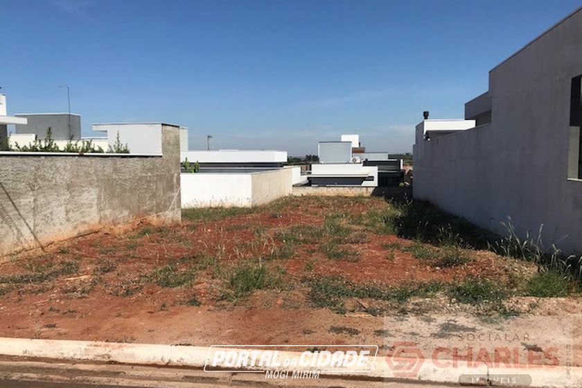 Terreno &agrave; venda - 10m&sup2; - Centro