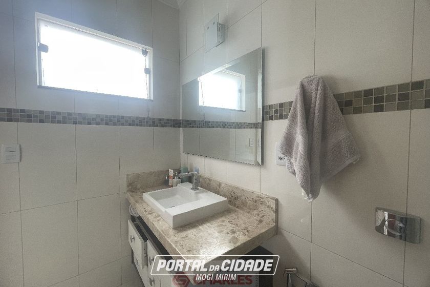 Casa &agrave; venda - 156m&sup2; - Centro