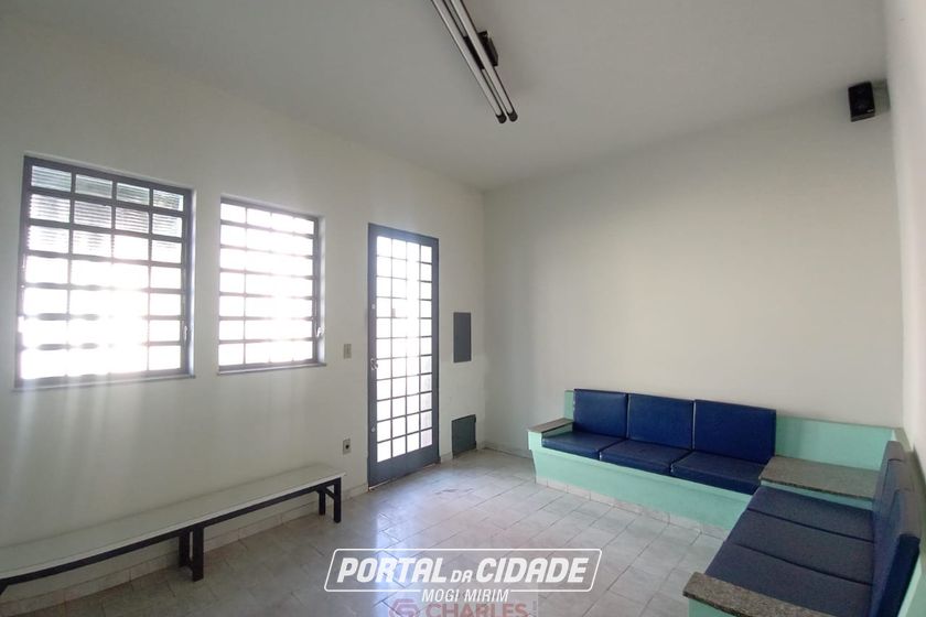 Sal&atilde;o Comercial para alugar - 106m&sup2; - Centro