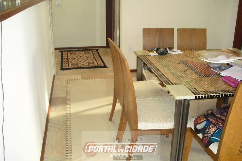 Casa &agrave; venda - 425m&sup2; - Centro