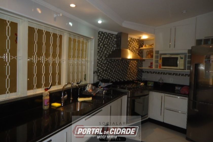 Casa &agrave; venda - 290m&sup2; - Centro
