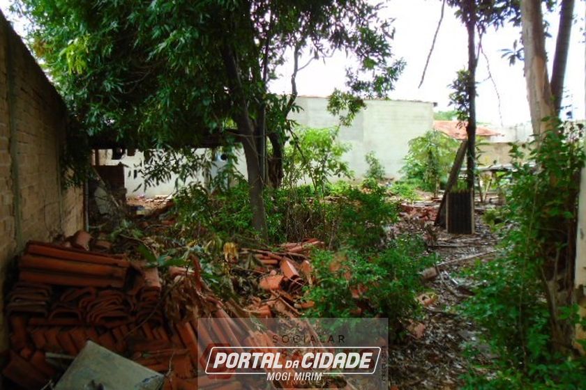 Terreno &agrave; venda - 10m&sup2; - Centro