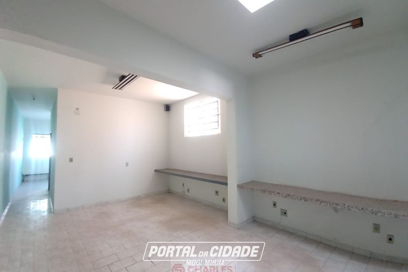 Sal&atilde;o Comercial para alugar - 106m&sup2; - Centro