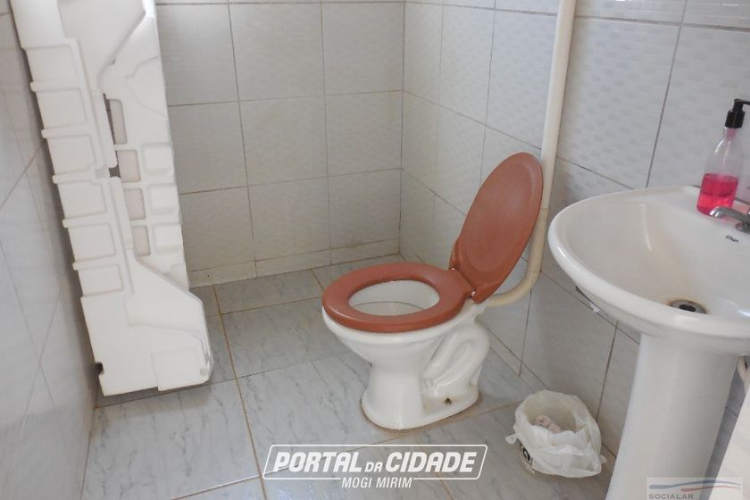 Casa &agrave; venda - 225m&sup2; - Centro