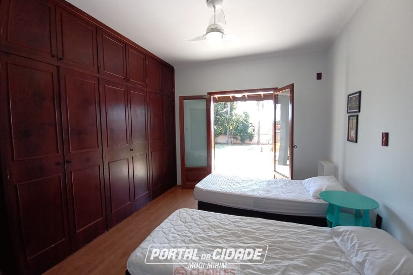 Casa para alugar - 360m&sup2; - Centro