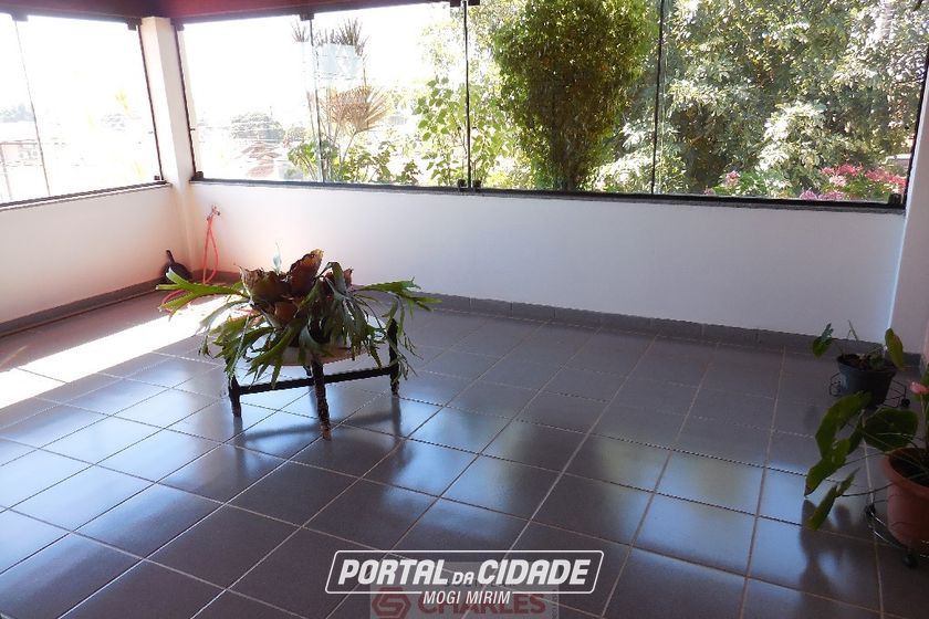Casa &agrave; venda - 356m&sup2; - Centro
