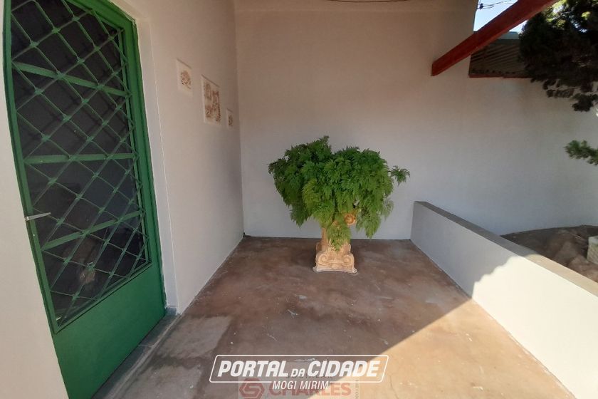 Sal&atilde;o Comercial para alugar - 300m&sup2; - Centro