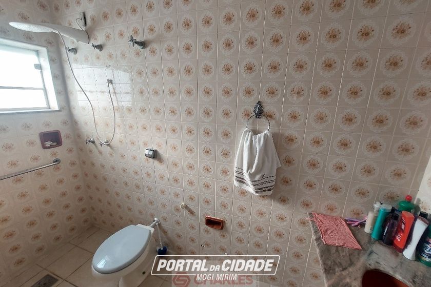 Casa &agrave; venda - 200m&sup2; - Centro