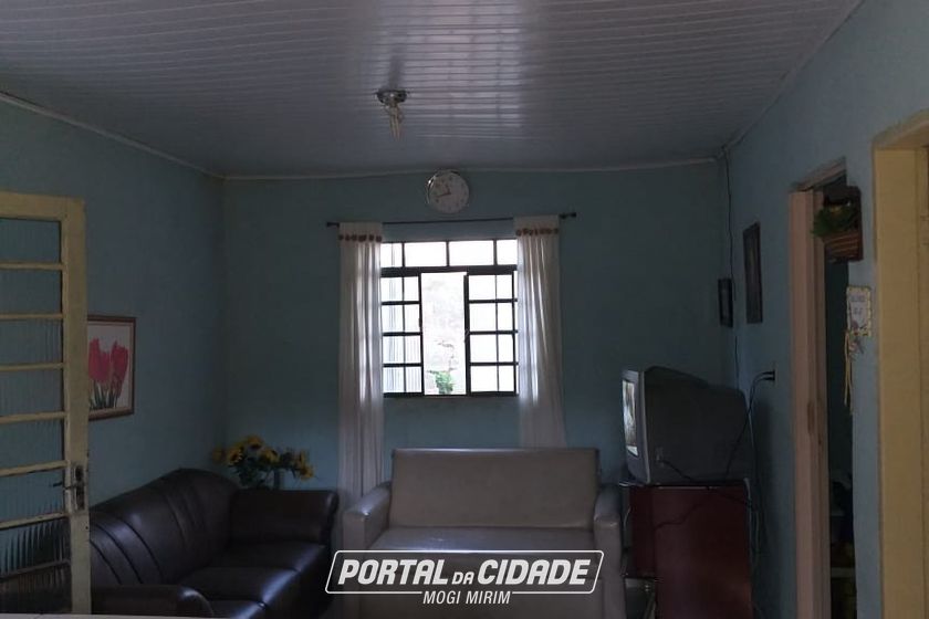 S&iacute;tio &agrave; venda - 120m&sup2; - Centro