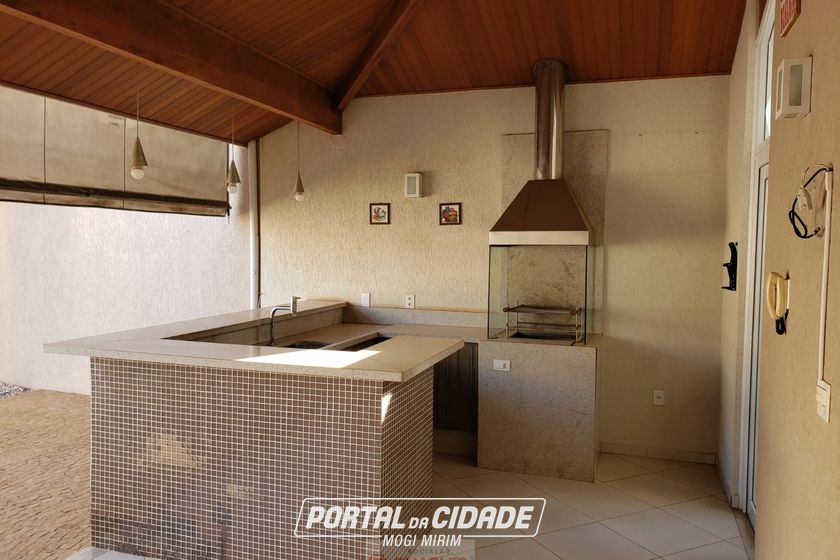 Casa &agrave; venda - 234m&sup2; - Centro