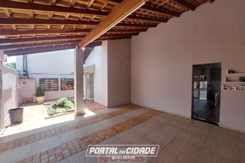 Casa &agrave; venda - 140m&sup2; - Centro